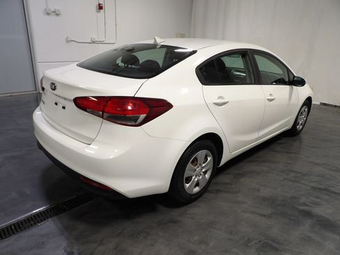 Used 2018 Kia Forte LX w/ LX Rear Camera Package FWD image 4
