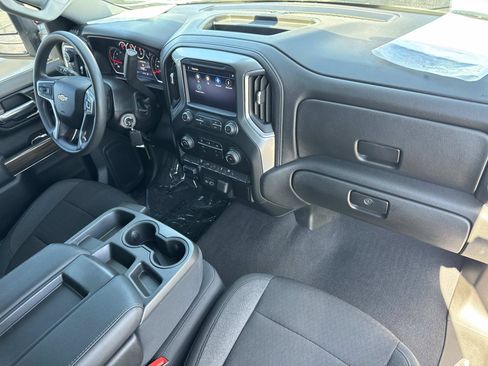 Used 2020 Chevrolet Silverado 2500 LT w/ Advanced Trailering Package AWD/4WD image 32