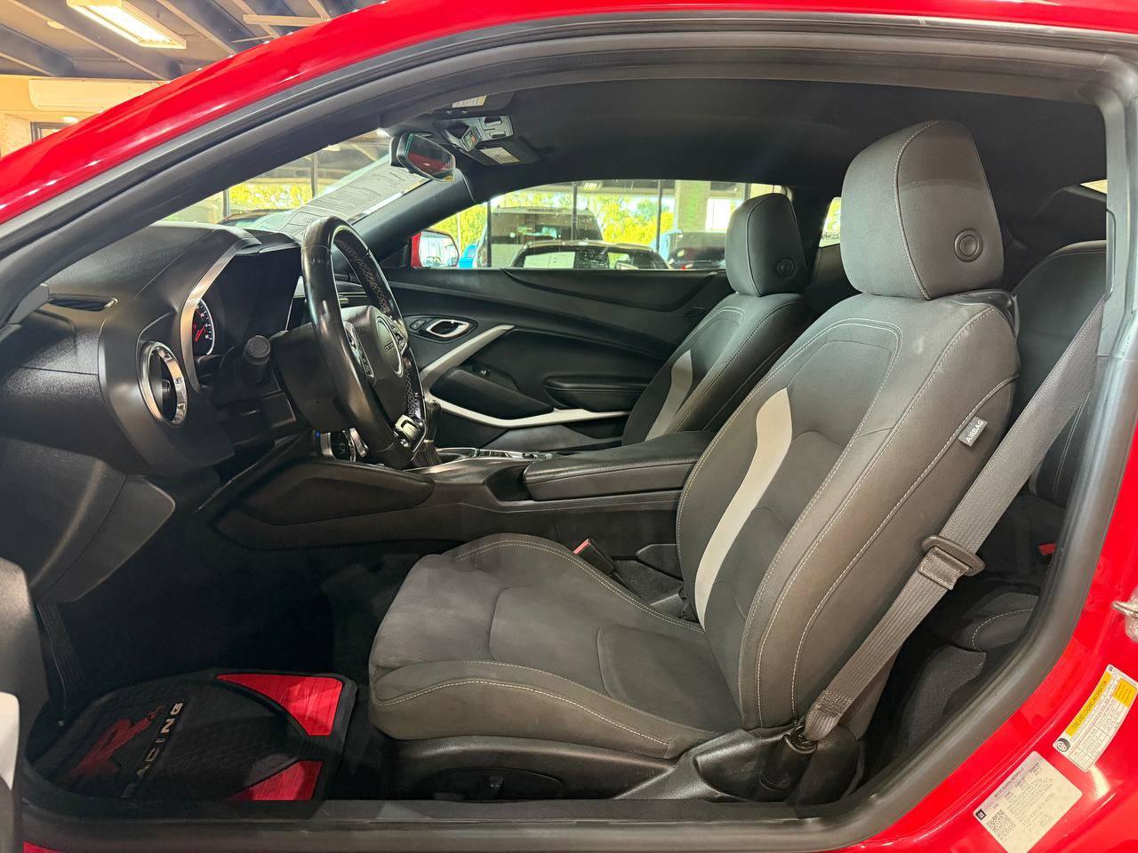 Used 2020 Chevrolet Camaro LS RWD image 17
