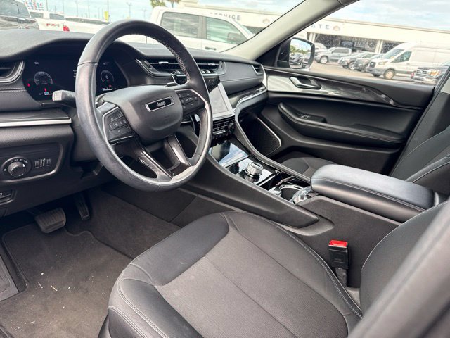 Used 2022 Jeep Grand Cherokee L Laredo w/ Luxury Tech Group I AWD/4WD image 7