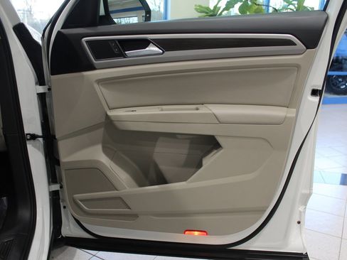 Used 2019 Volkswagen Atlas SEL R-Line image 24