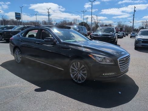 Used 2015 Hyundai Genesis 5.0 image 12