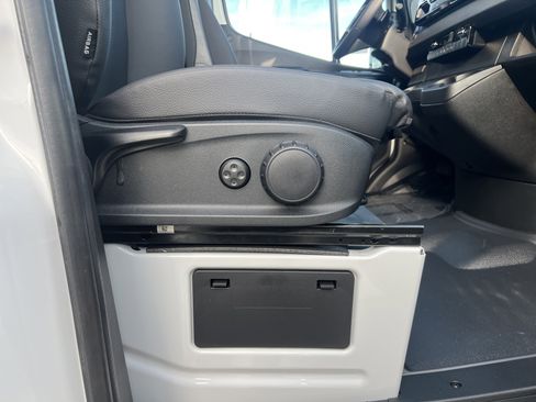 New 2026 Mercedes-Benz Sprinter 2500 image 28