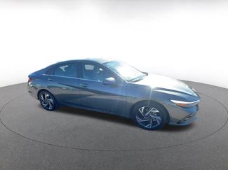 Used 2025 Hyundai Elantra Limited video 2