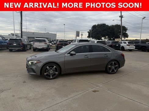 Used 2019 Mercedes-Benz A 220 image 1