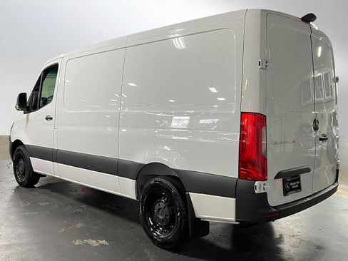 Used 2025 Mercedes-Benz Sprinter 2500 image 5