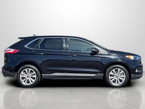 Used 2024 Ford Edge Titanium image 3
