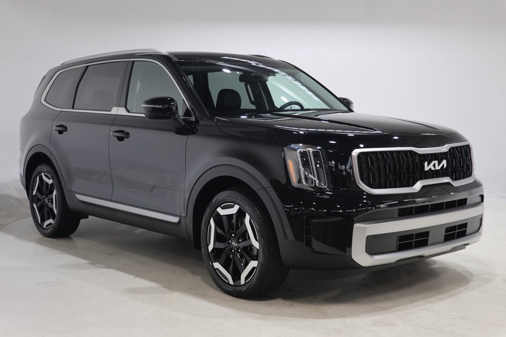 Used 2024 Kia Telluride EX w/ EX Captain's Chair Package AWD/4WD image 4
