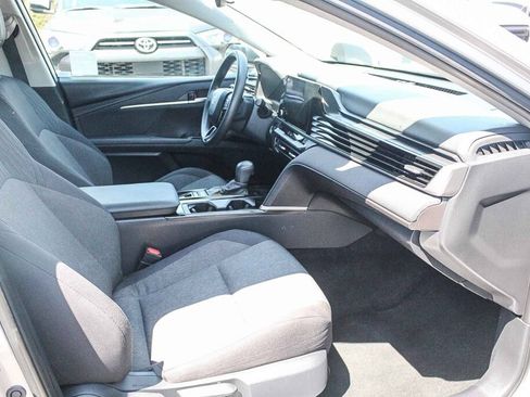 Used 2025 Toyota Camry LE FWD image 7