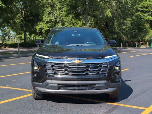 New 2026 Chevrolet Equinox LT w/ Convenience Package II FWD image 10
