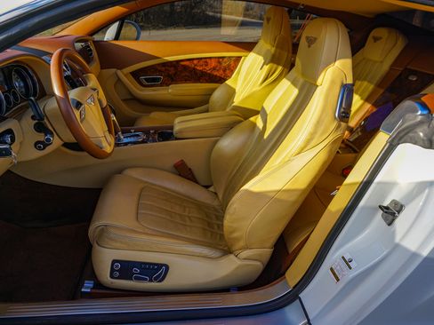 Used 2012 Bentley Continental GT image 19