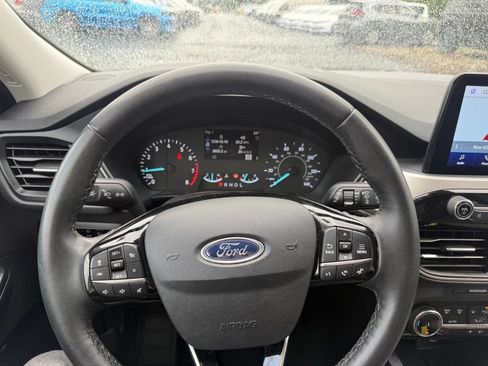 Used 2022 Ford Escape SE w/ Convenience Package FWD image 21