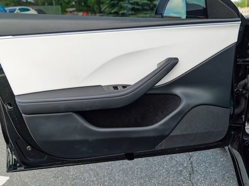 Used 2025 Tesla Model 3 RWD image 17