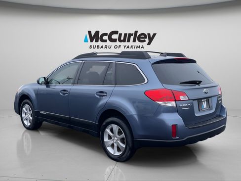 Used 2013 Subaru Outback 2.5i Limited image 3