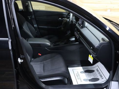 Used 2025 Honda Accord SE image 51