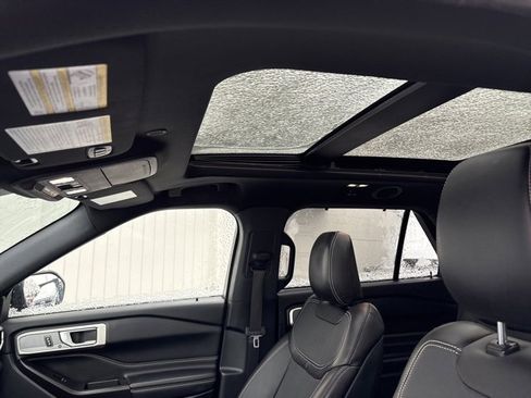 Used 2020 Ford Explorer ST image 15