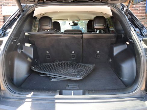 Used 2019 Jeep Cherokee Trailhawk w/ Comfort/Convenience Group AWD/4WD image 40