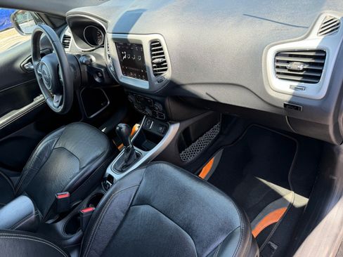 Used 2021 Jeep Compass Latitude w/ Sun and Sound Group FWD image 11