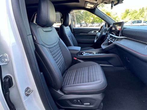 Used 2025 Ford Explorer ST AWD/4WD image 18