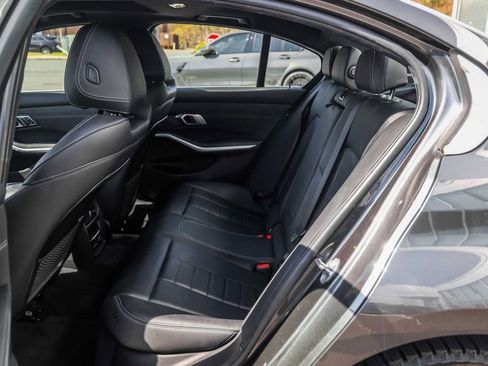 Used 2019 BMW 330i xDrive Sedan w/ Premium Package AWD/4WD image 15