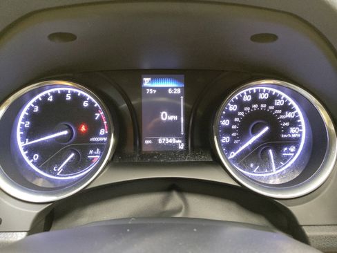 Used 2019 Toyota Camry SE FWD image 23