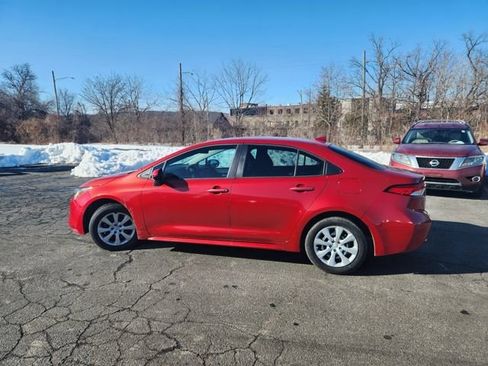 Used 2020 Toyota Corolla LE image 5