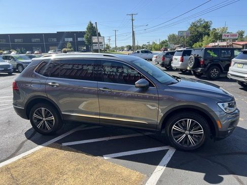 Used 2019 Volkswagen Tiguan S FWD image 5