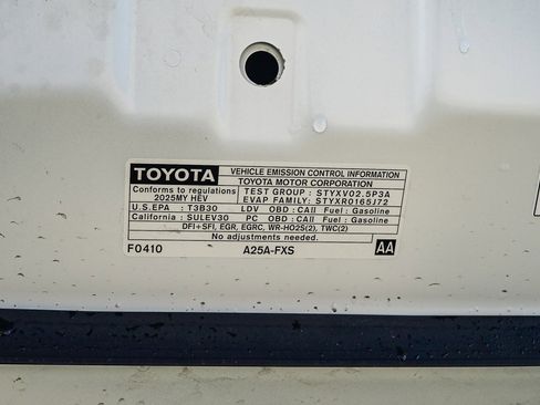 Certified 2025 Toyota Camry SE image 30