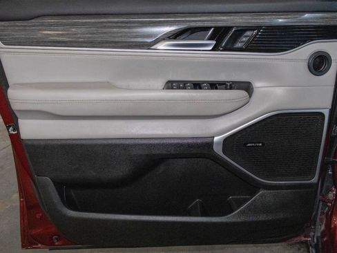 Used 2022 Jeep Wagoneer Series II image 11