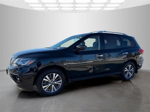 Used 2019 Nissan Pathfinder S image 3