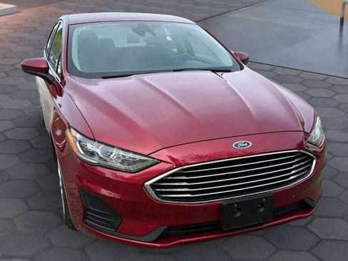 Used 2019 Ford Fusion SE FWD image 20