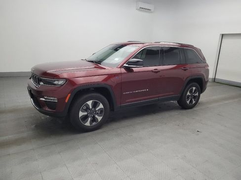 Used 2022 Jeep Grand Cherokee Limited 4xe image 2