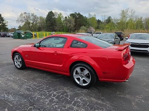 Used 2006 Ford Mustang GT Premium RWD image 4