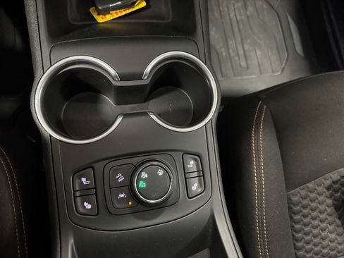 Used 2021 GMC Terrain SLE w/ Driver Convenience Package image 19