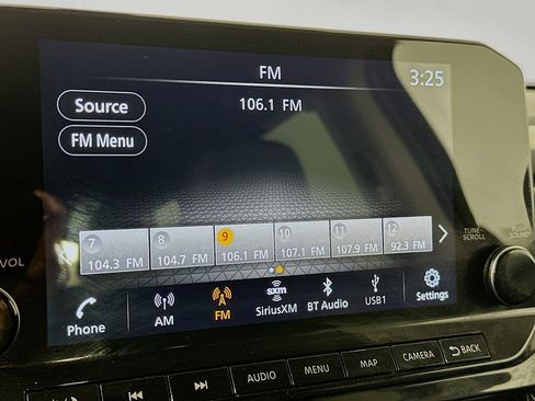 Used 2024 Nissan Pathfinder SL image 21