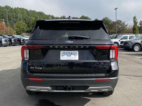 New 2026 Ford Explorer Active image 4