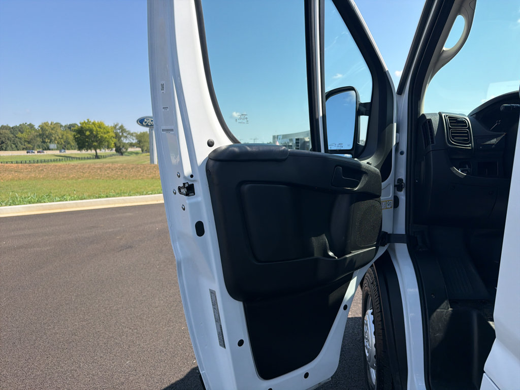 Used 2026 RAM ProMaster 2500 w/ Convenience Group FWD image 9