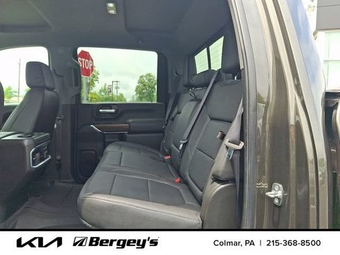 Used 2022 GMC Sierra 2500 SLT w/ SLT Premium Package AWD/4WD image 12