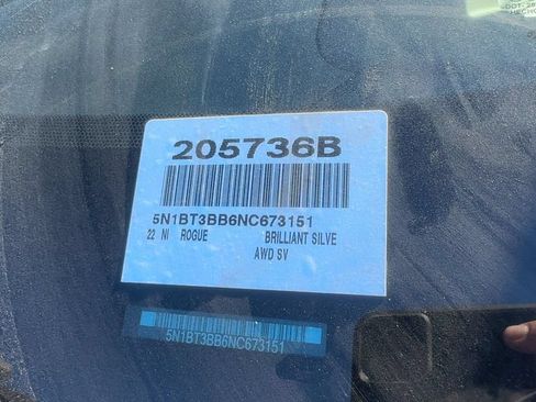 Used 2022 Nissan Rogue SV AWD/4WD image 19