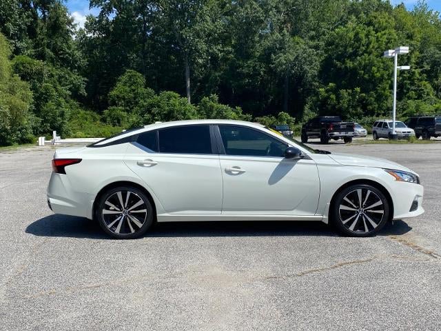 Used 2022 Nissan Altima 2.5 SR FWD image 2