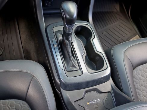 Used 2019 Chevrolet Colorado Z71 AWD/4WD image 27