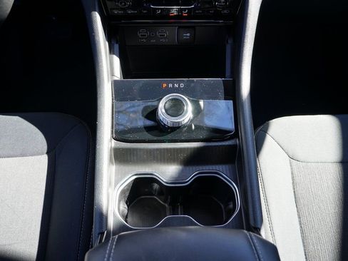 Used 2024 Jeep Grand Cherokee Laredo image 23