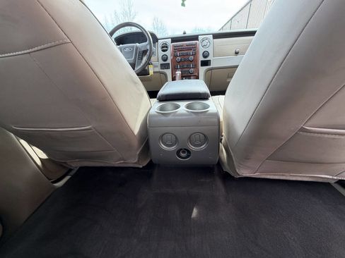 Used 2010 Ford F150 Lariat image 19