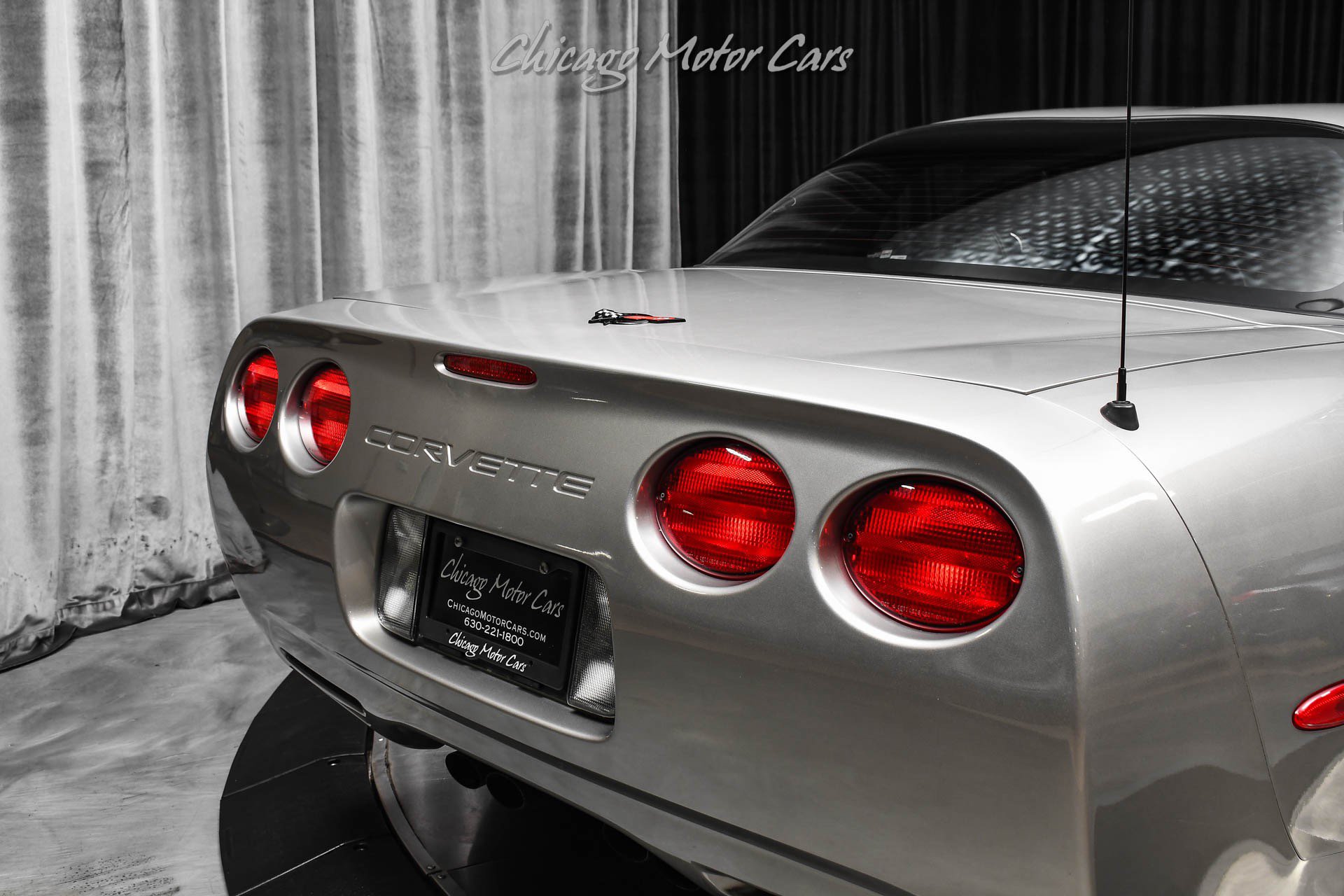 Used 1999 Chevrolet Corvette Coupe w/ Lighting Pkg RWD image 29