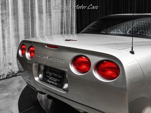 Used 1999 Chevrolet Corvette Coupe w/ Lighting Pkg RWD image 29