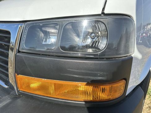 Used 2024 GMC Savana 2500 w/ Driver Convenience Package image 25