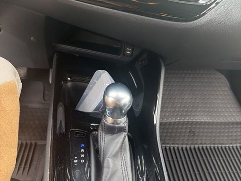 Certified 2019 Toyota C-HR Limited FWD image 6