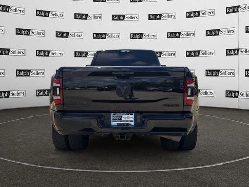 Used 2024 RAM 3500 Big Horn w/ Night Edition AWD/4WD image 5