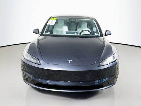 Used 2025 Tesla Model 3 Long Range image 11