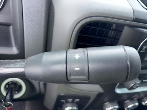 Used 2016 RAM 2500 Tradesman w/ Chrome Appearance Group image 28